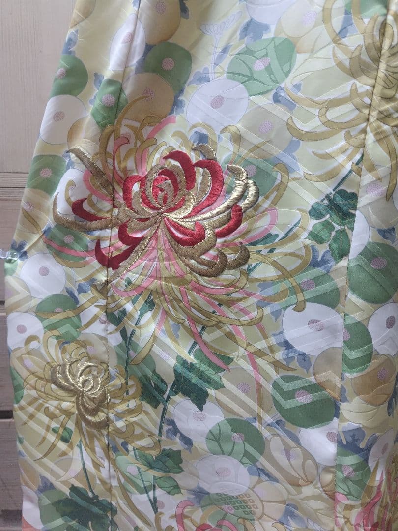 orihime振袖絹ストール付きリメイクワンピースです。