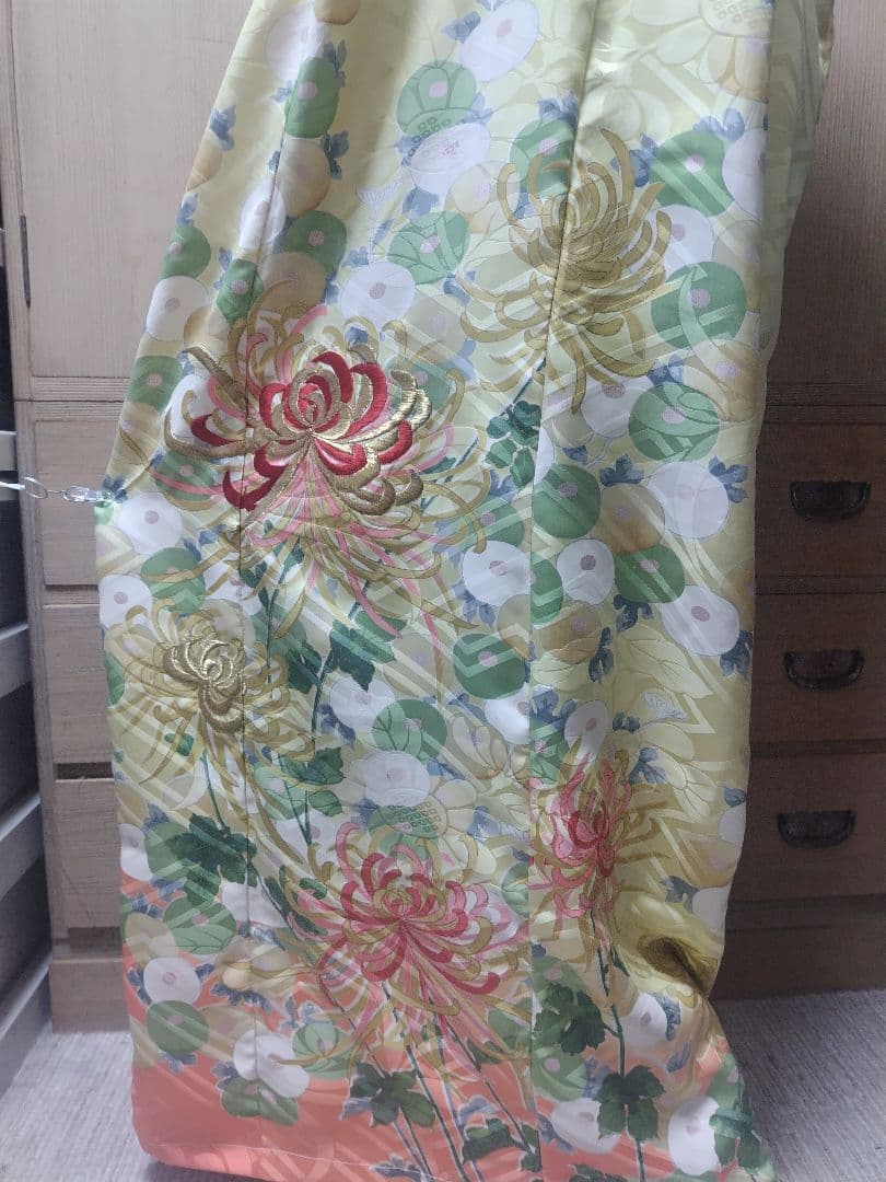 orihime振袖絹ストール付きリメイクワンピースです。