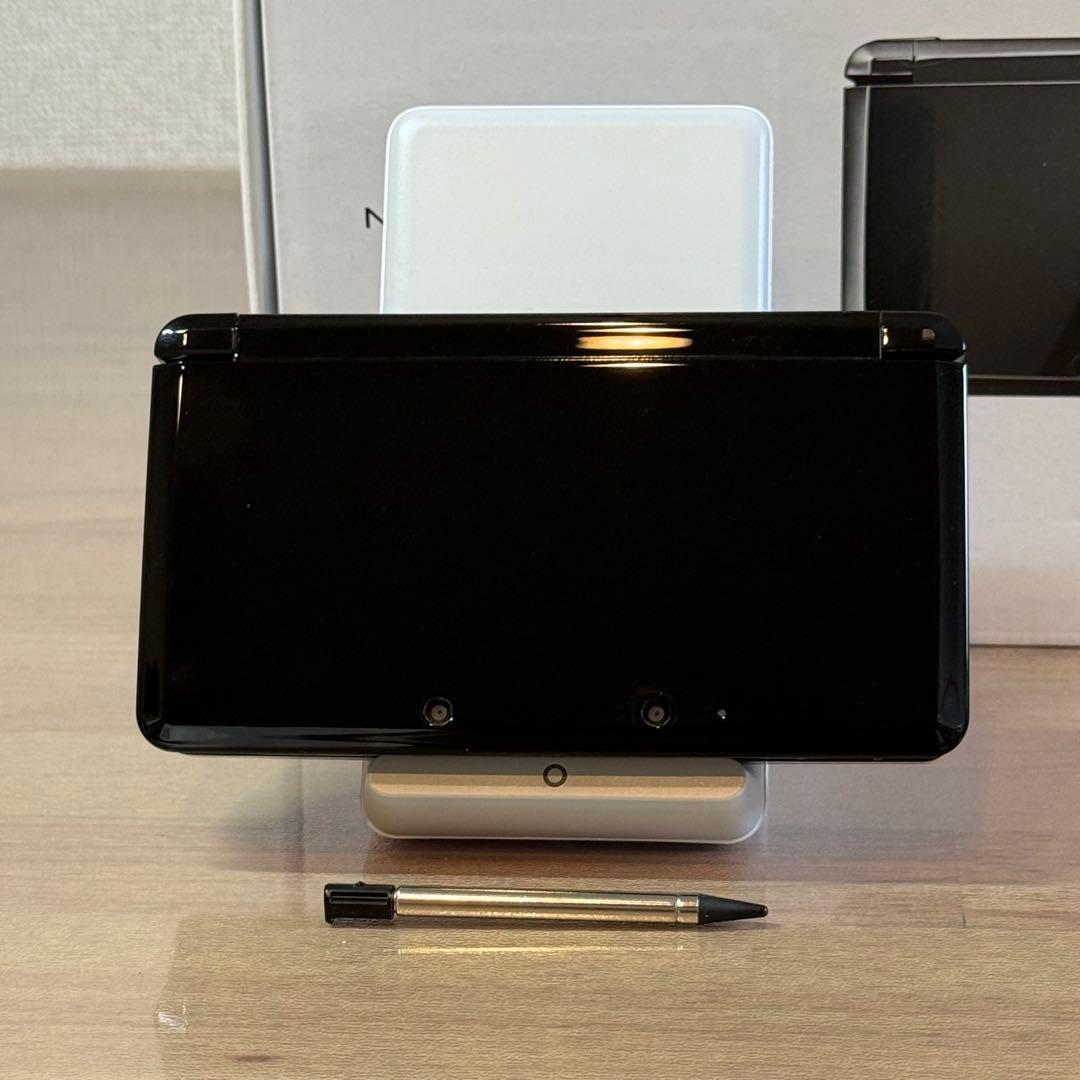 5-171【ほぼ未使用】ニンテンドー3DS クリアブラック 箱付き