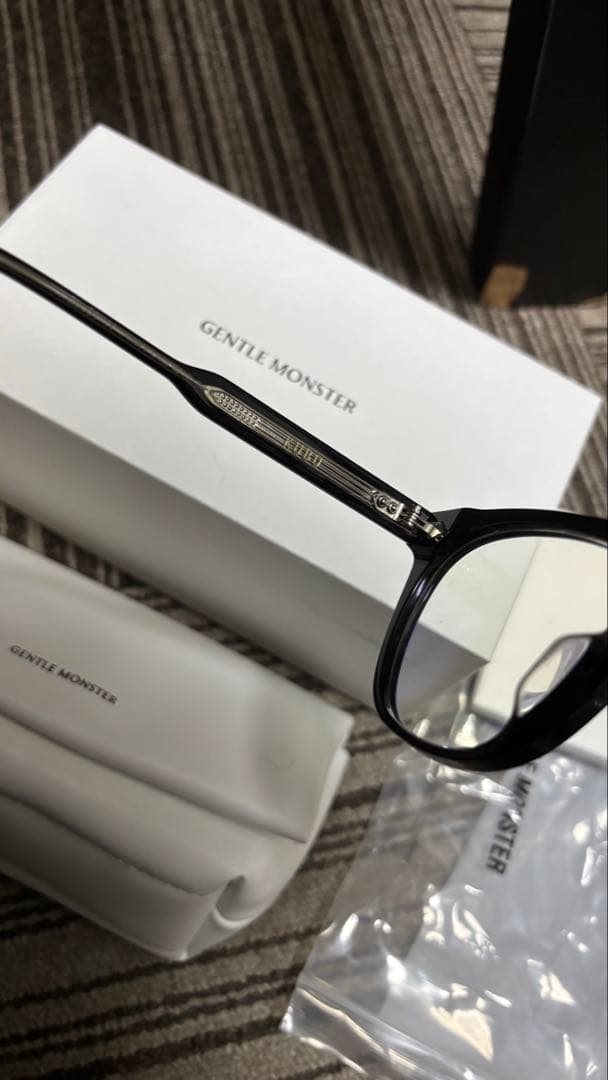 【美品】Gentle Monster ジェントルモンスター クリアレンズ メガネ