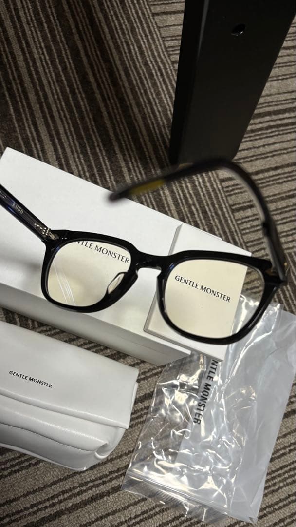 【美品】Gentle Monster ジェントルモンスター クリアレンズ メガネ