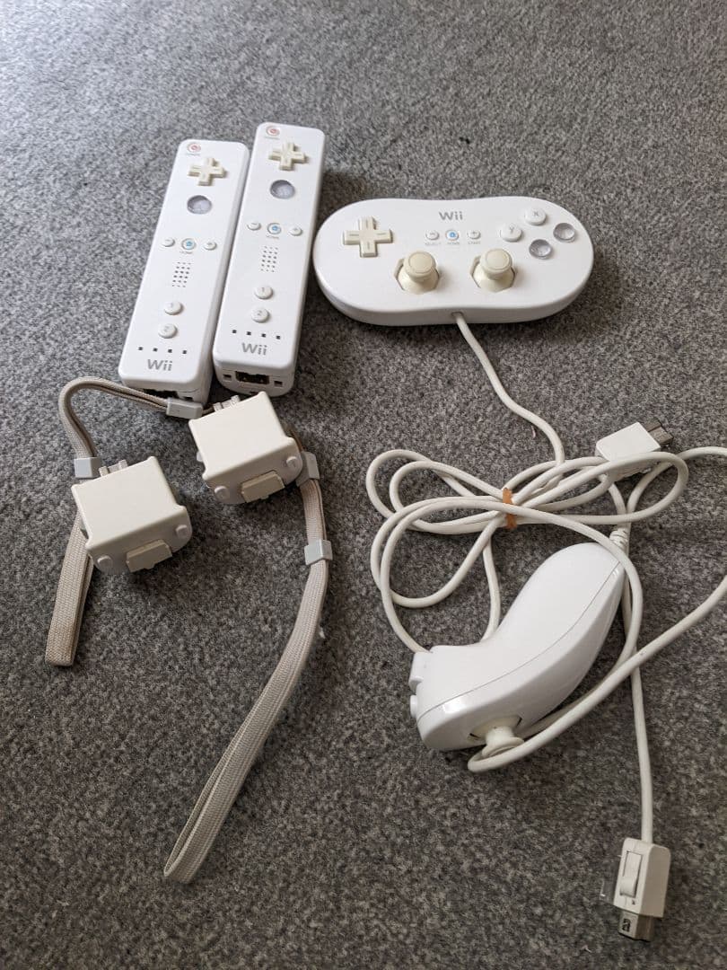 WiiU　すぐ遊べるセット　大人気スマブラ含みます