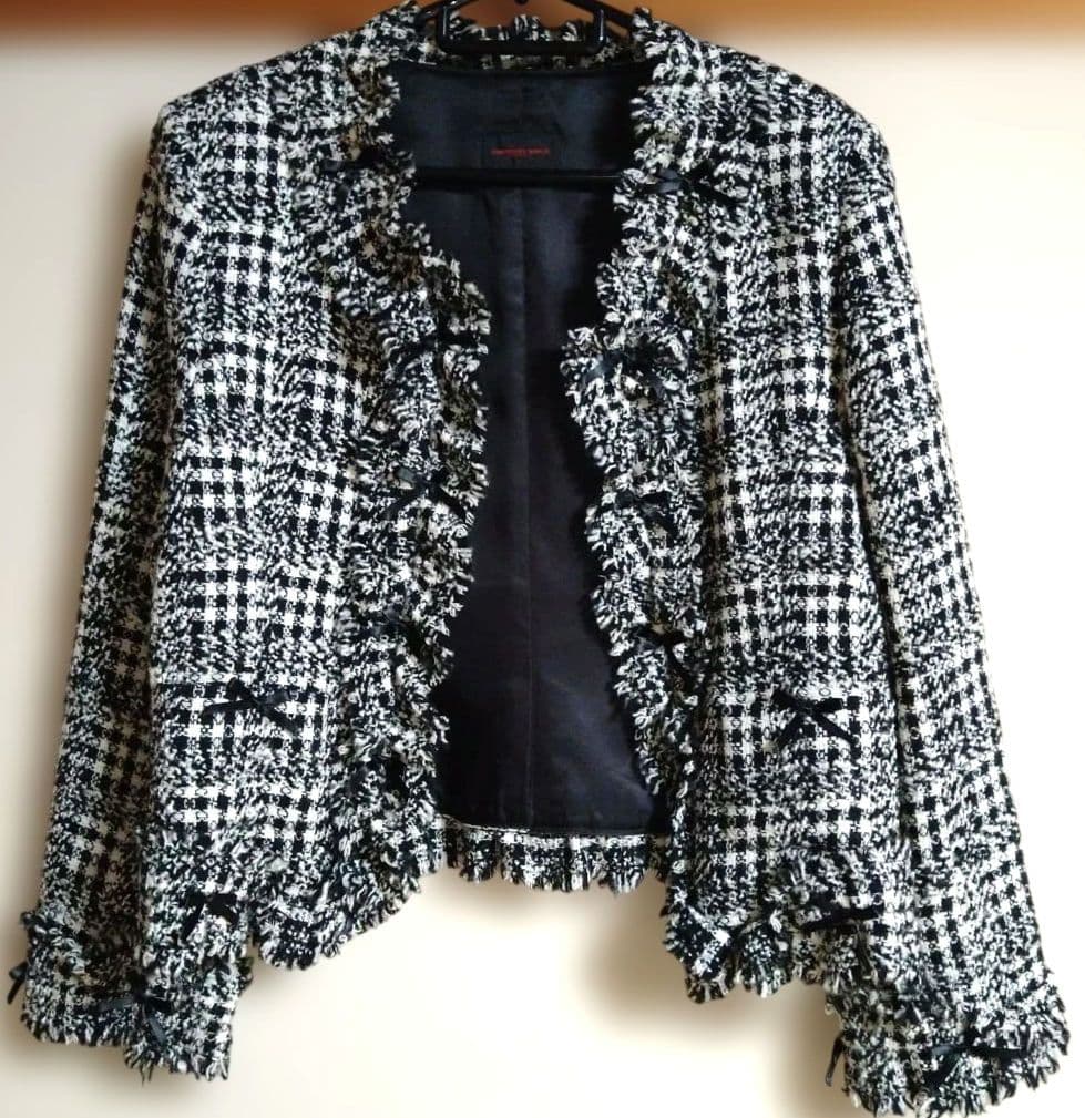 フリル付きノーカラージャケット ブラックチェック カネコイサオ