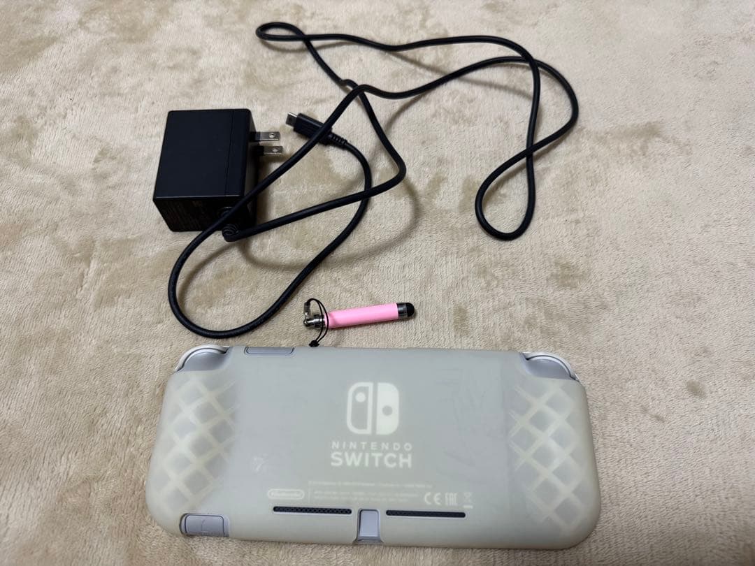 Nintendo Switch Lite クリーム色 本体 充電器付き