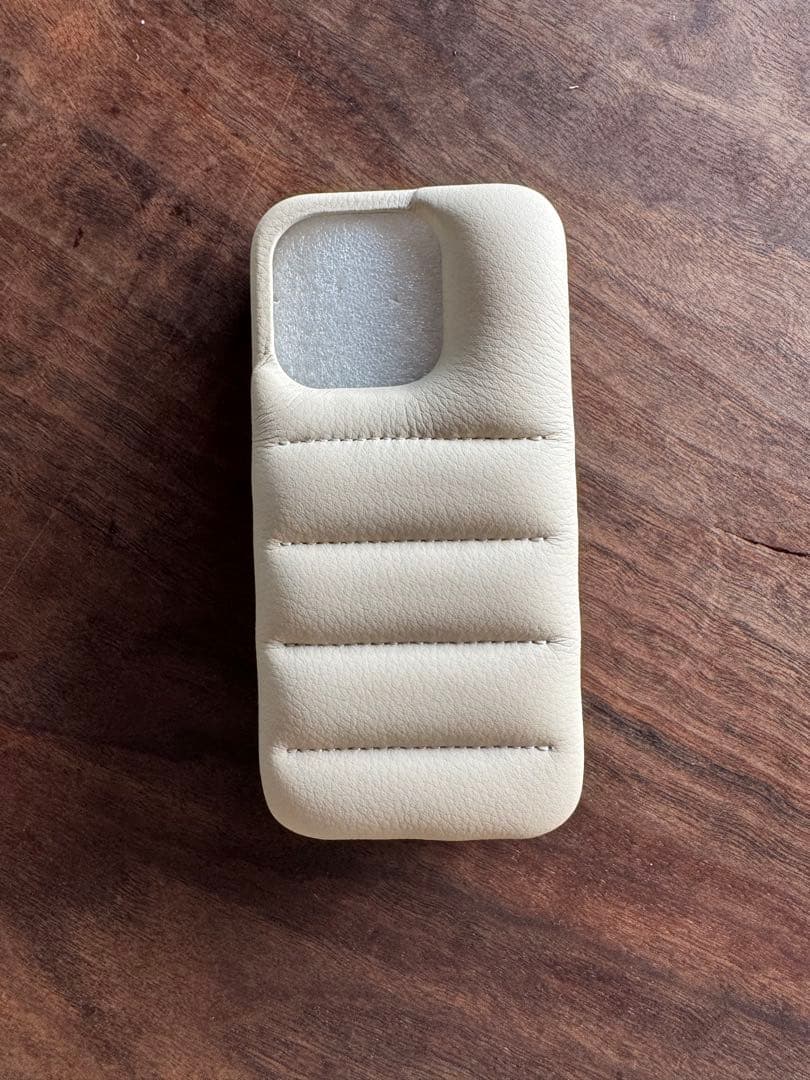 DEMIU BALON UN iPhone 15 Pro ケース