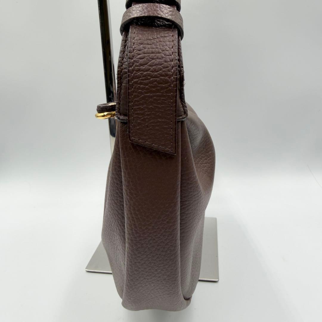 【美品　24年製】ラシット　ハーフムーンバッグ　ワンショルダー　レザー　ブラウン