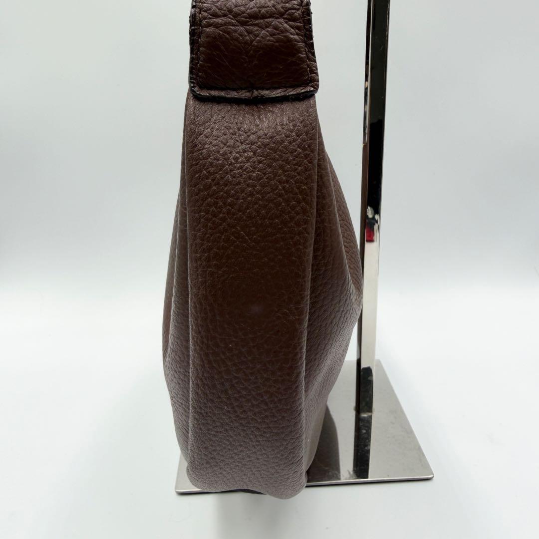 【美品　24年製】ラシット　ハーフムーンバッグ　ワンショルダー　レザー　ブラウン