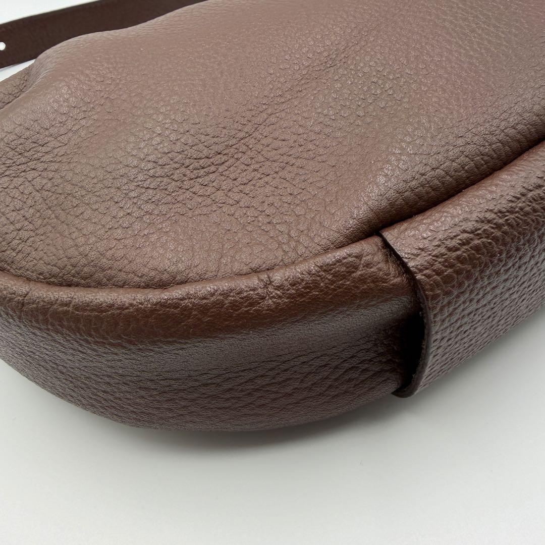 【美品　24年製】ラシット　ハーフムーンバッグ　ワンショルダー　レザー　ブラウン