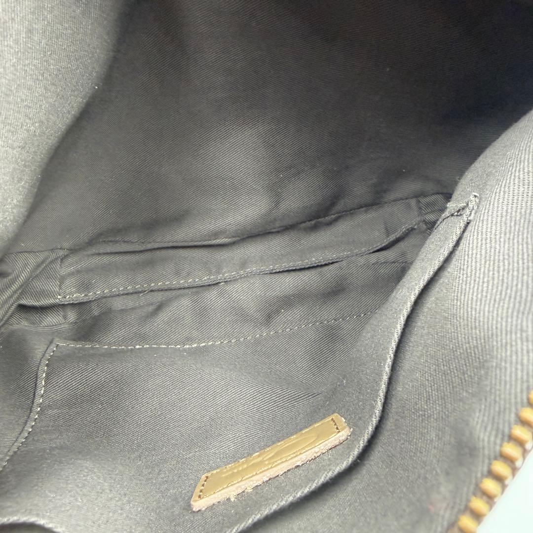 【美品　24年製】ラシット　ハーフムーンバッグ　ワンショルダー　レザー　ブラウン