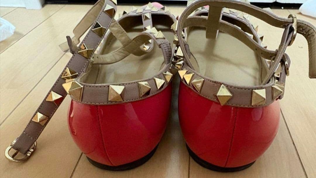 ♡♡VALENTINO ピンクスタッズ フラットシューズ 38美品♡♡♡