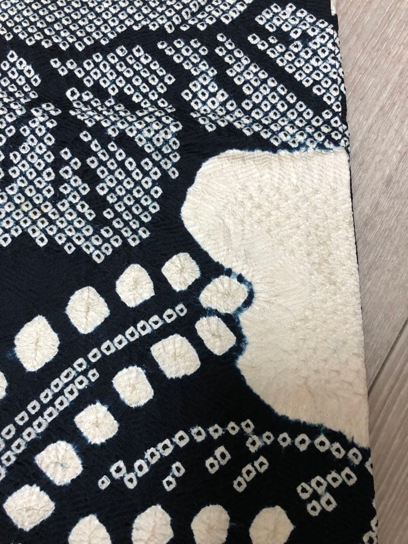 振袖 総絞り　着物　帯　セット　モノトーン　絞り　花柄　高級　成人式