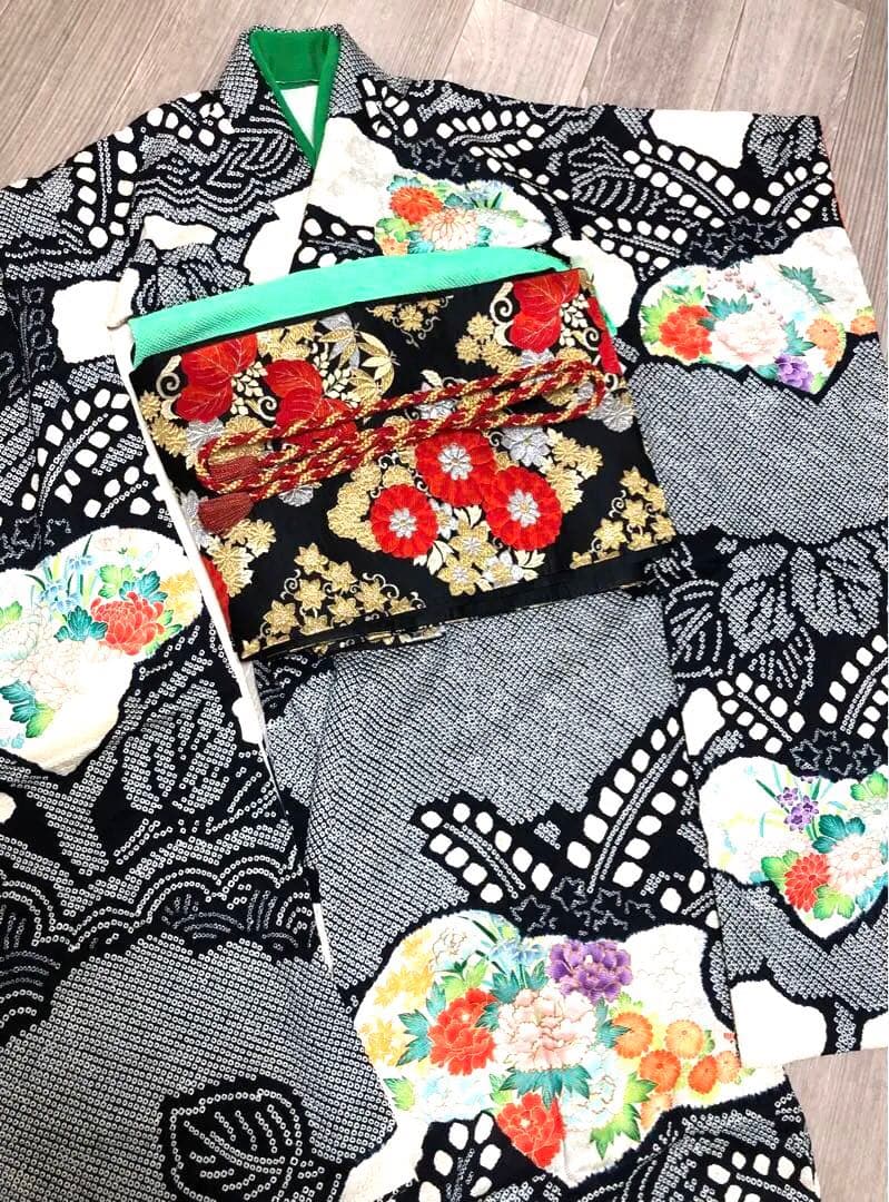 振袖 総絞り　着物　帯　セット　モノトーン　絞り　花柄　高級　成人式