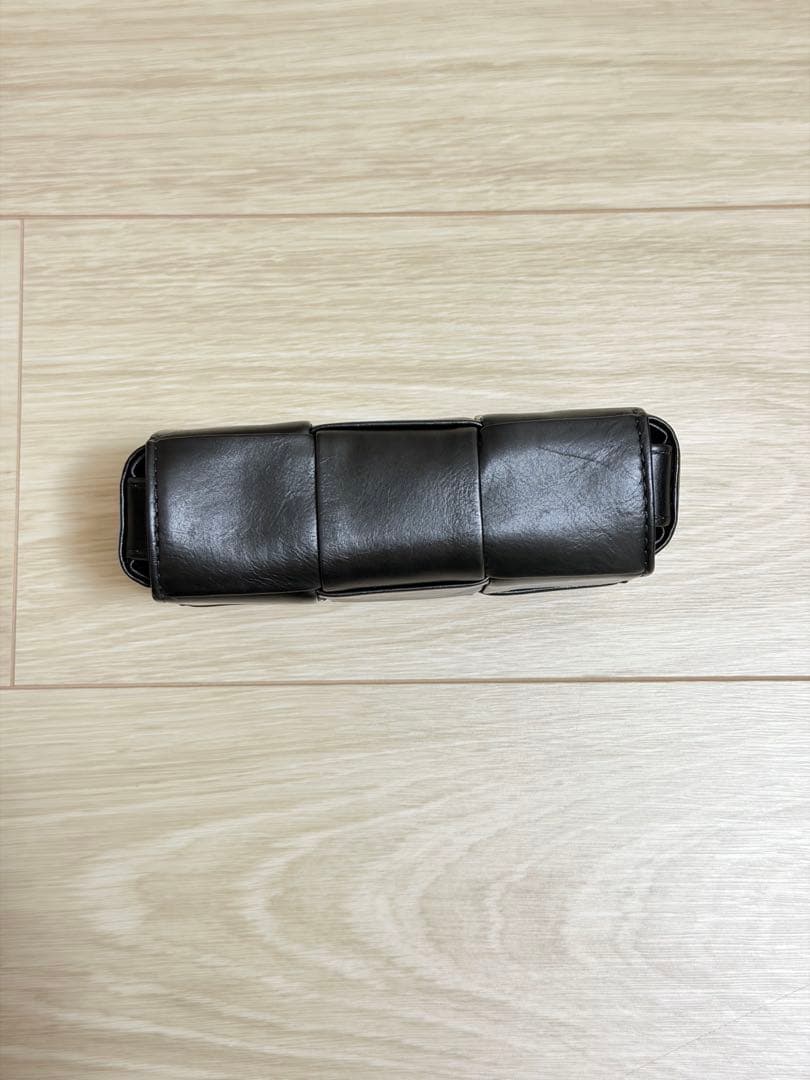 Bottega Veneta ブラック ショルダーバッグ　カセット　キャンディ