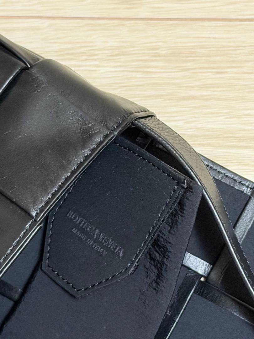 Bottega Veneta ブラック ショルダーバッグ　カセット　キャンディ