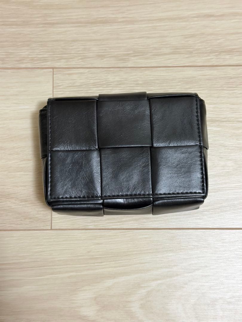 Bottega Veneta ブラック ショルダーバッグ　カセット　キャンディ