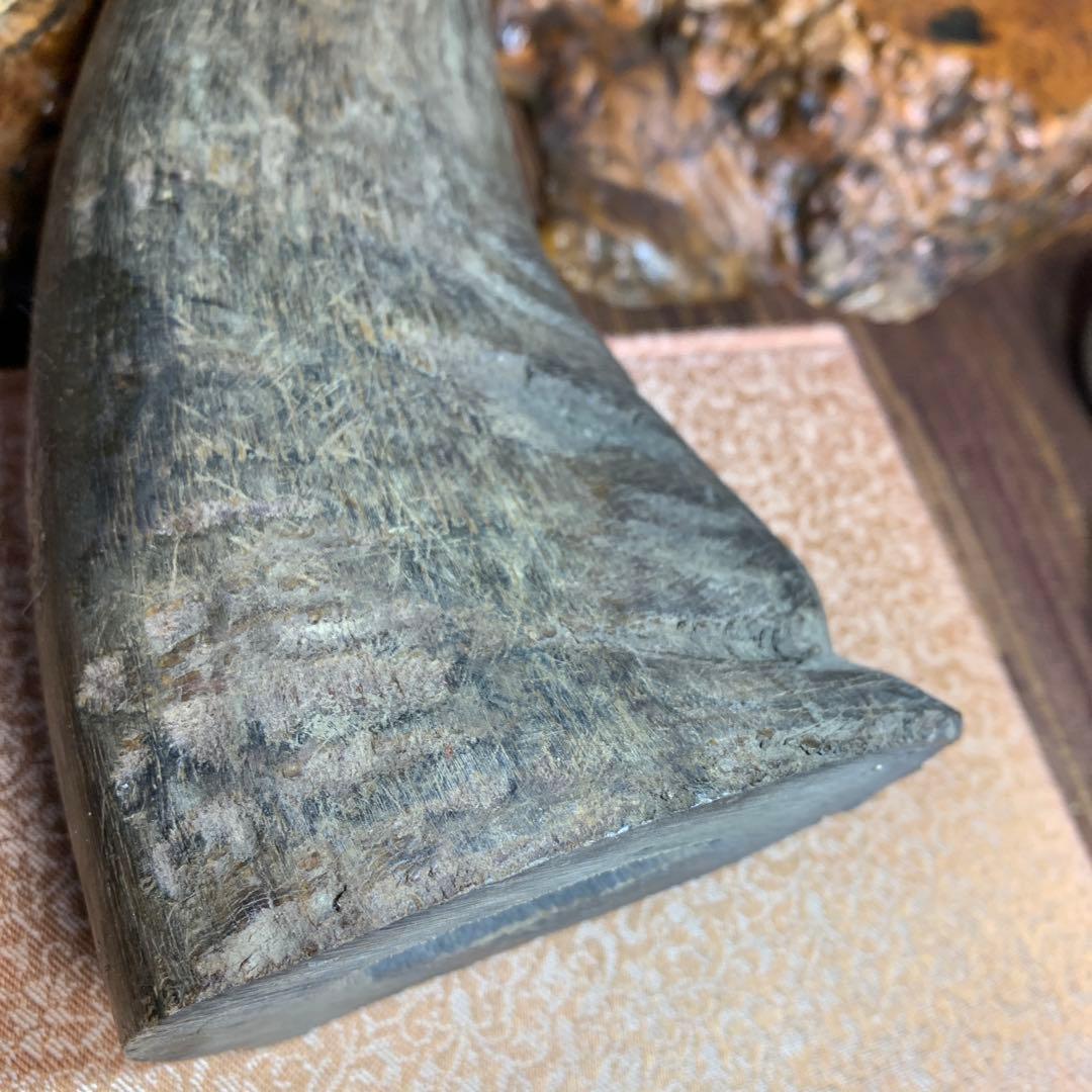 に*ょ様 稀少牛の角置物