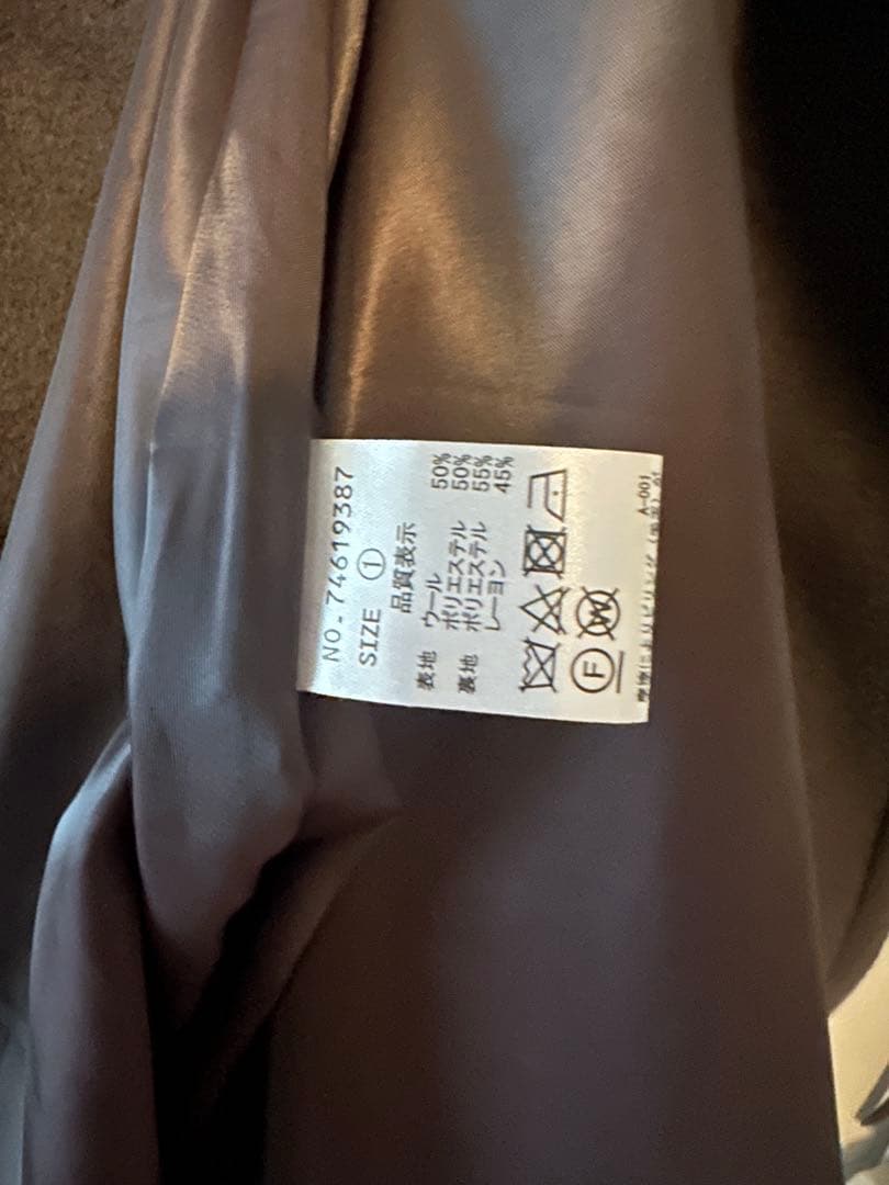 ミドル丈ウールトレンチコート