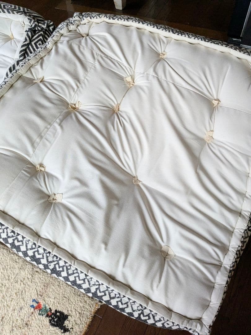 アデペシュ ブロックマルチソファ2つとウッドベース2つのセット(直接引取のみ)