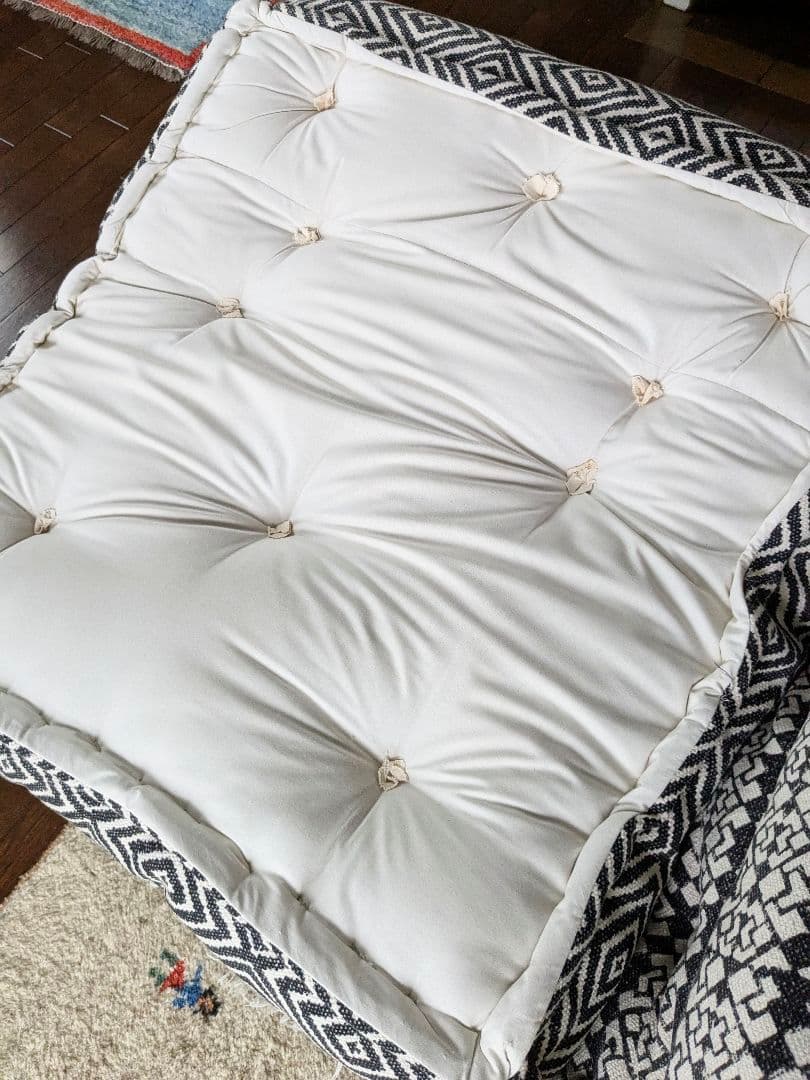 アデペシュ ブロックマルチソファ2つとウッドベース2つのセット(直接引取のみ)