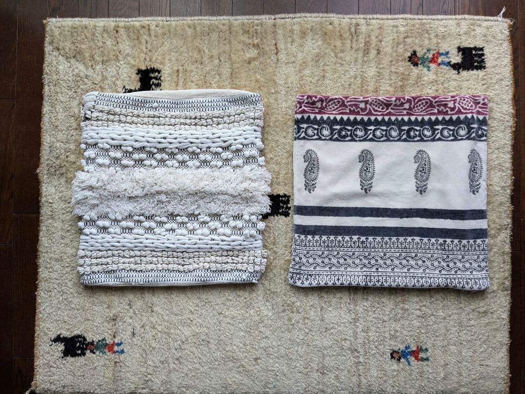 アデペシュ ブロックマルチソファ2つとウッドベース2つのセット(直接引取のみ)