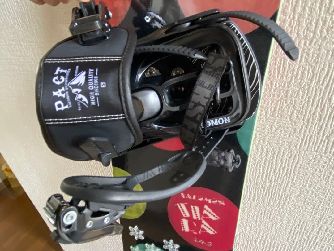 SALOMON スノーボード 143cm ビンディング、収納バッグ付