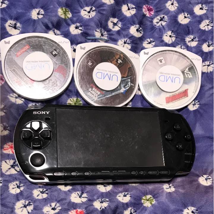 PSP3000カセット付き