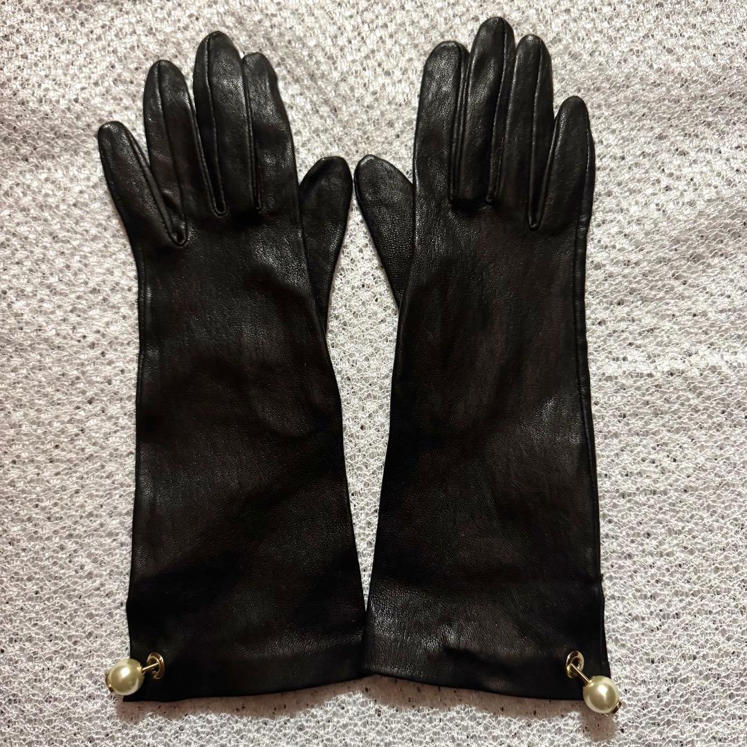 試着のみChristianDiorパールボタンつきレザーグローブ5