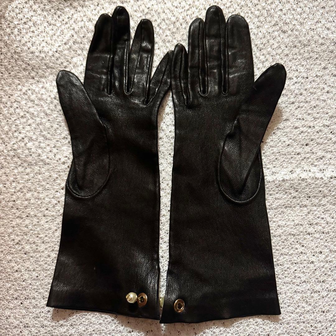 試着のみChristianDiorパールボタンつきレザーグローブ5