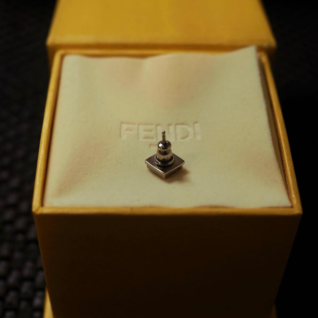 【FENDI】【片耳】ズッカ柄 シルバーピアス