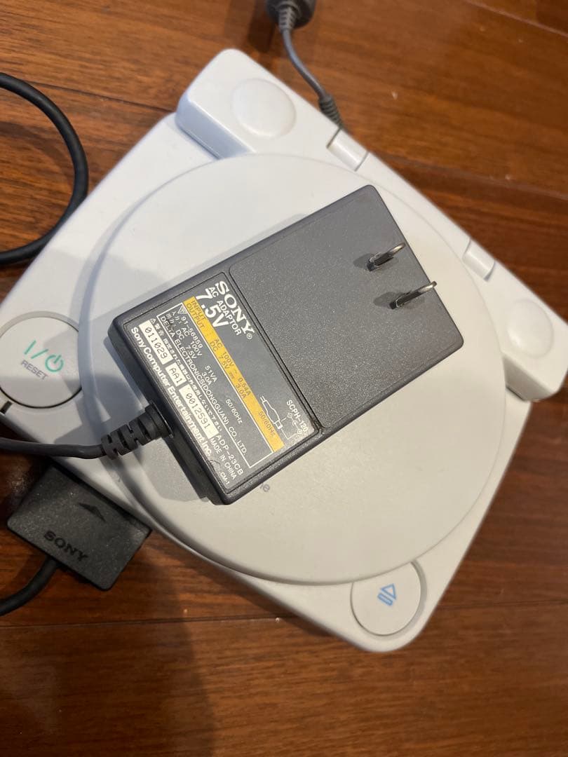 希少　PSone (PSワン)ディスプレー付き
