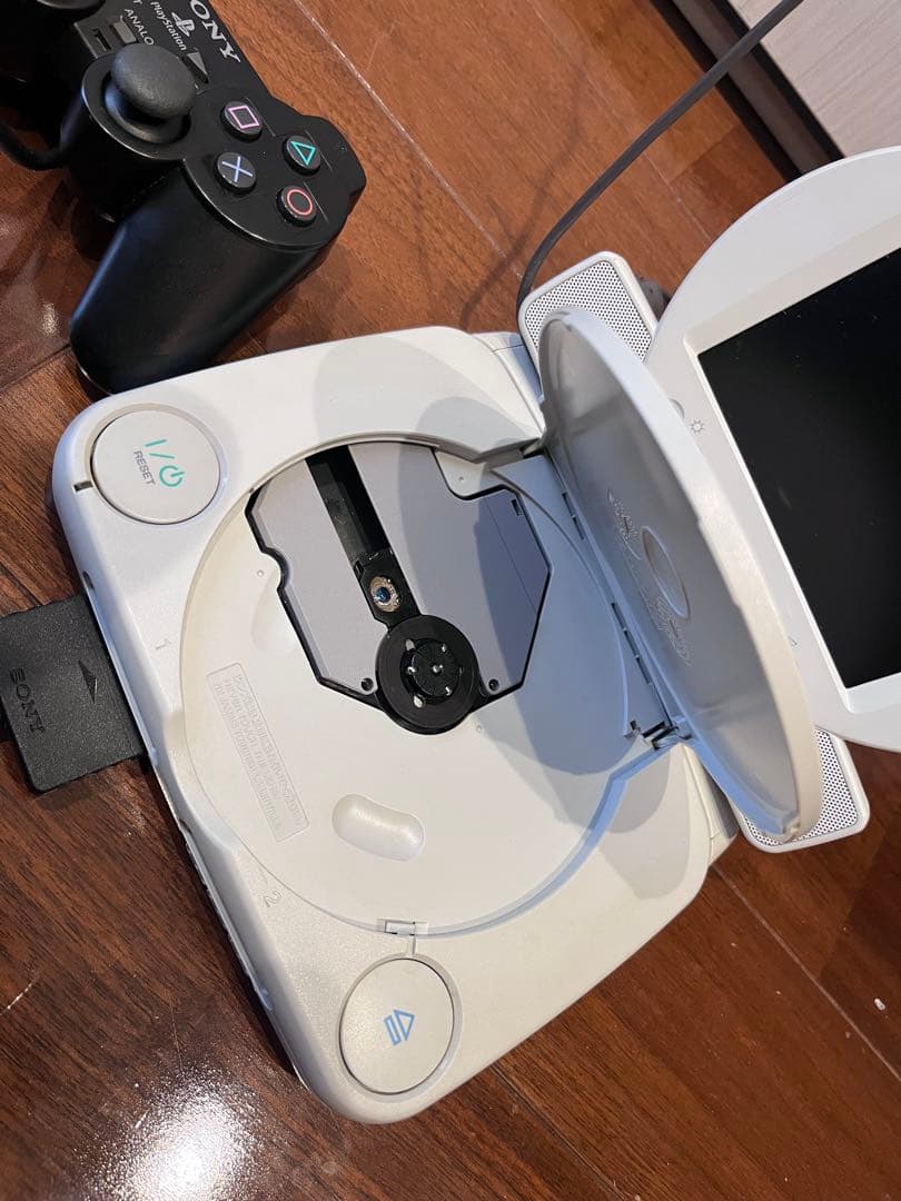 希少　PSone (PSワン)ディスプレー付き