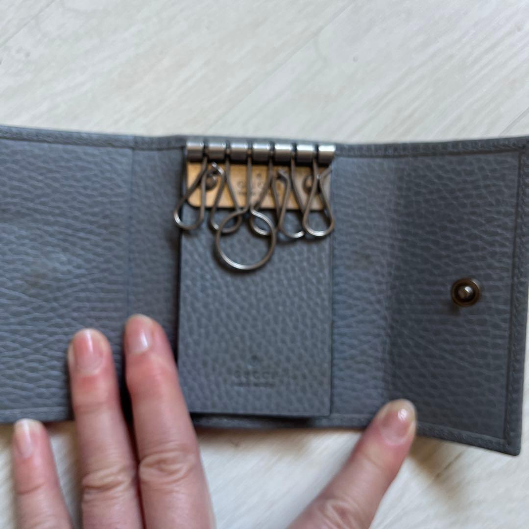 GUCCI グレー レザー キーケース