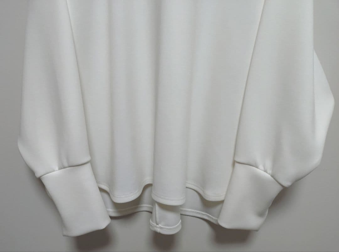 リヴドロワ　RIVE DROITE　　ダンボールポンチョプルオーバー　フリー