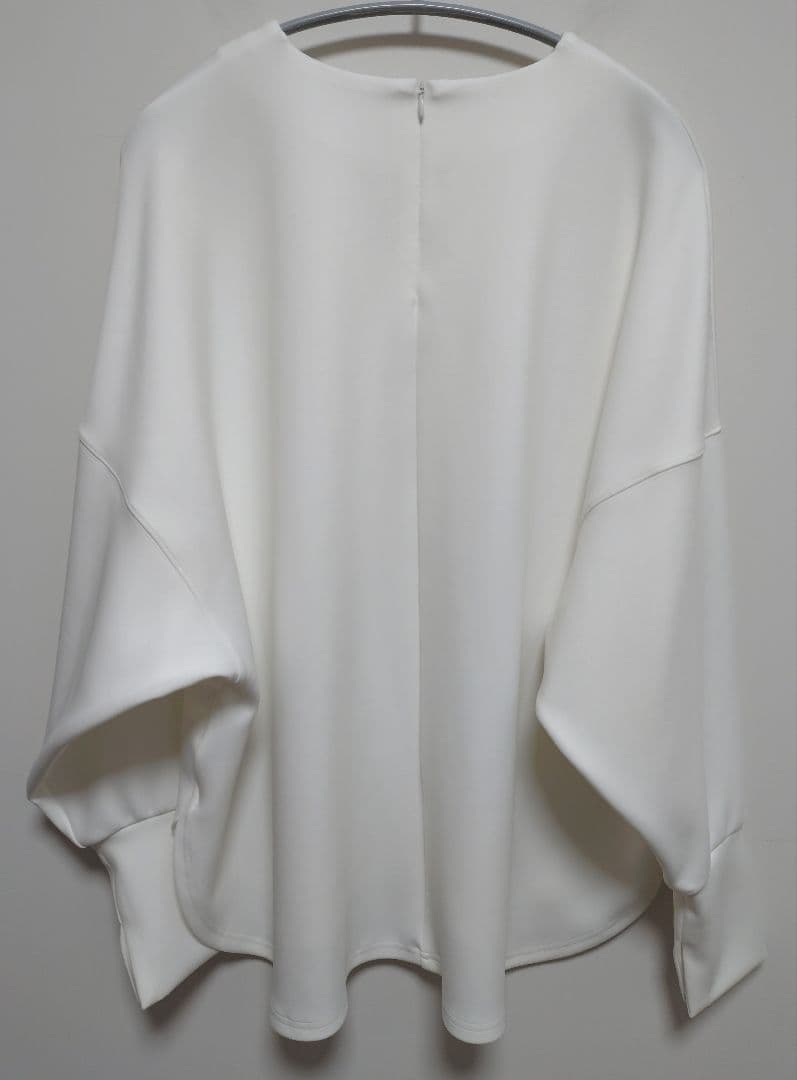 リヴドロワ　RIVE DROITE　　ダンボールポンチョプルオーバー　フリー