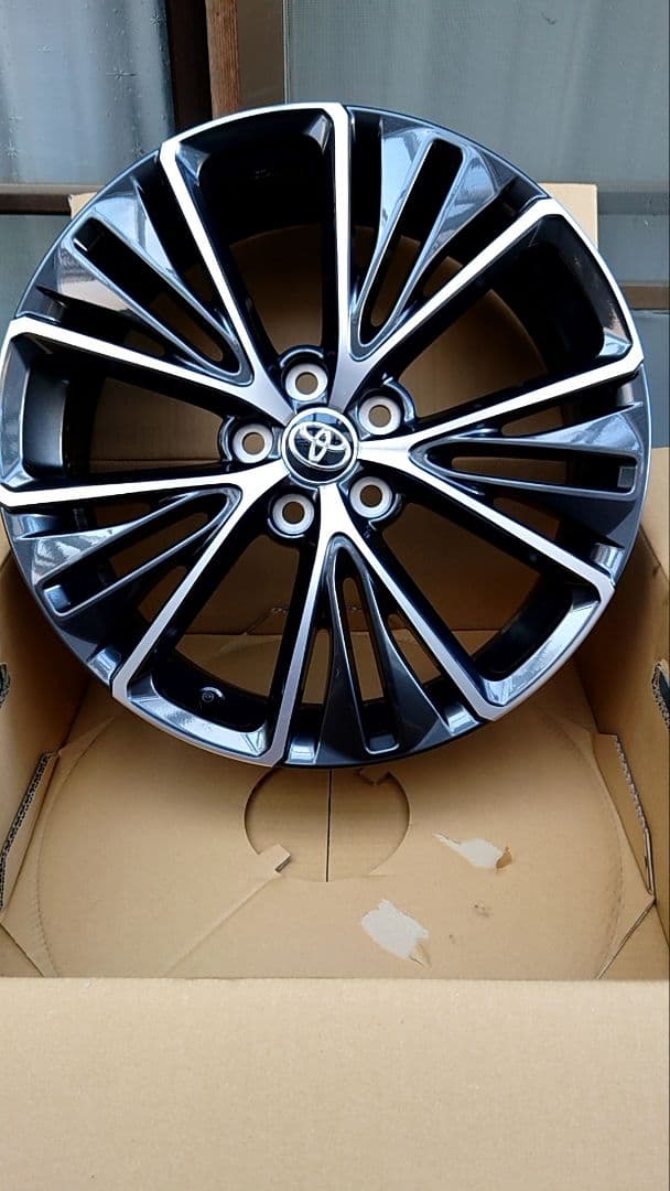 新型プリウスZグレード純正アルミホイール4本