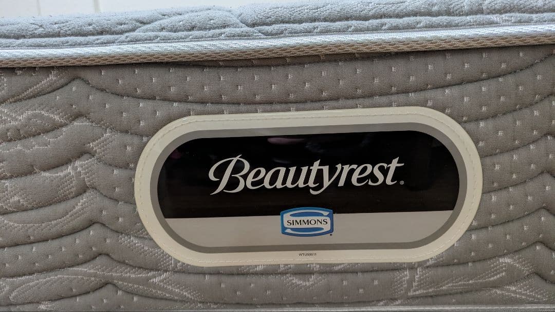 シモンズ ビューティレスト♡クイーンサイズ コイルマットレス グレー