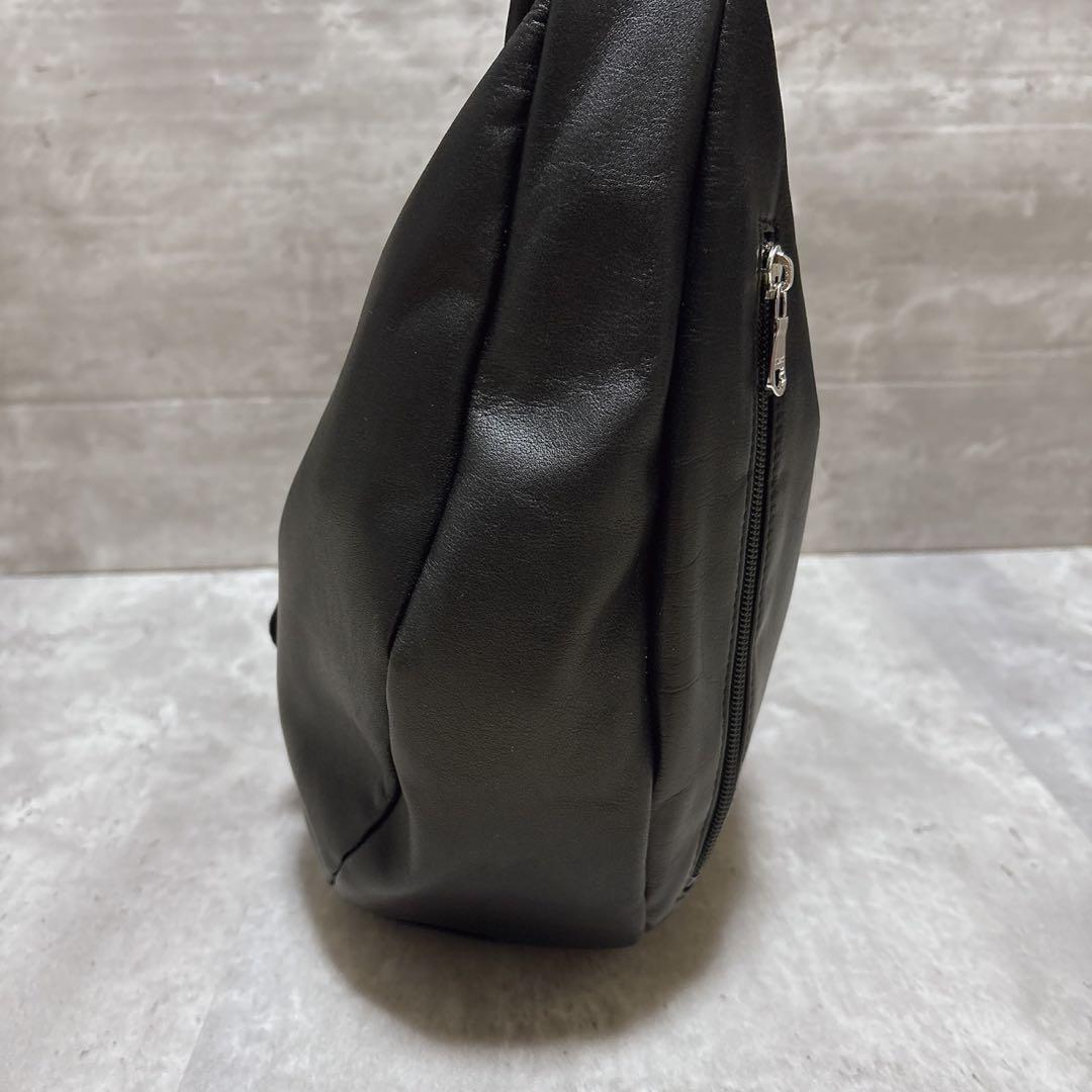 新品未使用 russet(ラシット)ソフトレザーラウンドビッグショルダーバッグ