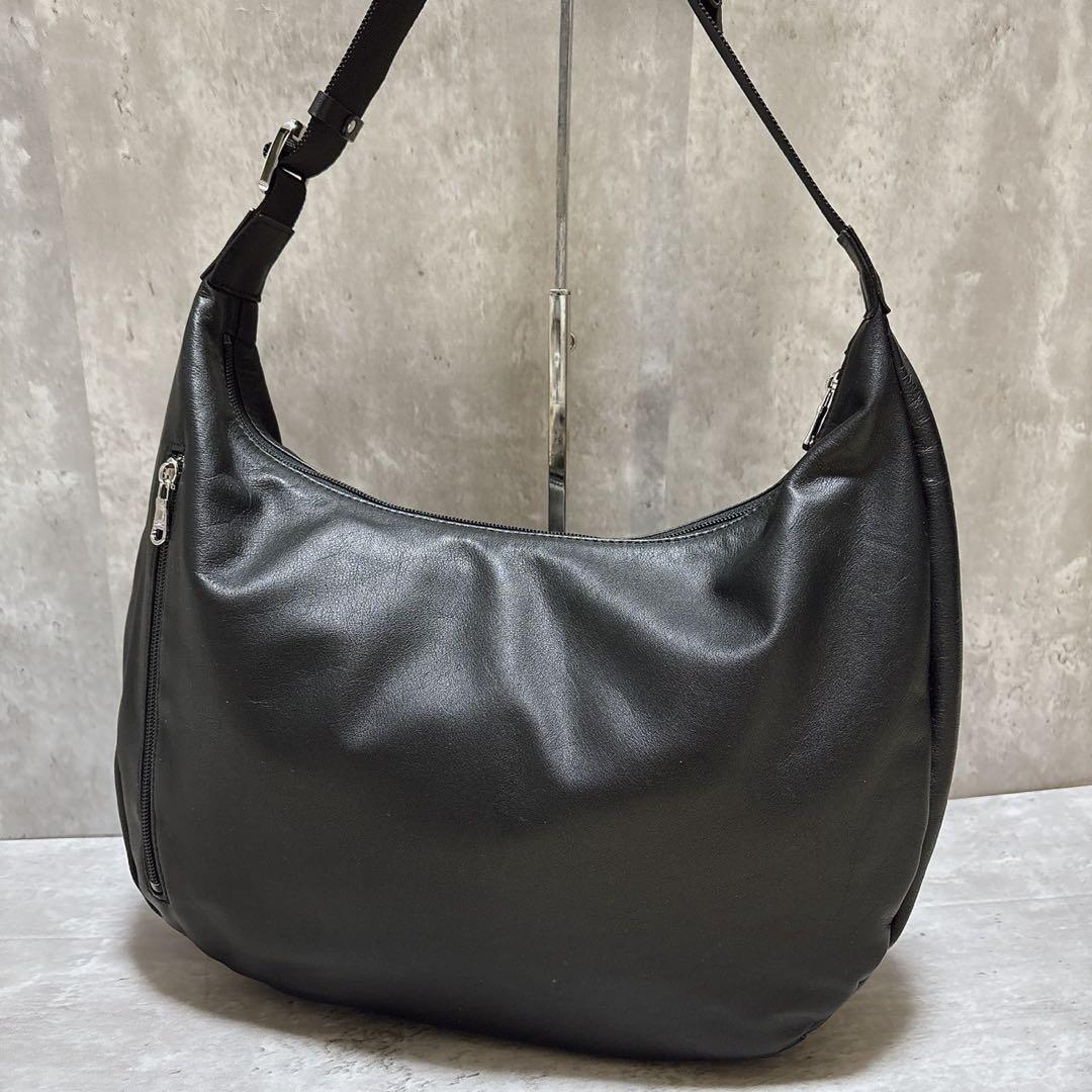 新品未使用 russet(ラシット)ソフトレザーラウンドビッグショルダーバッグ