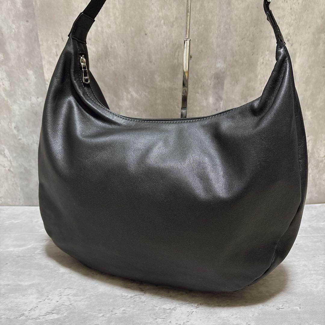 新品未使用 russet(ラシット)ソフトレザーラウンドビッグショルダーバッグ