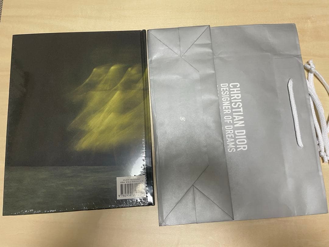 【未開封】2022年東京都現代美術館「クリスチャン・ディオール展」公式図録