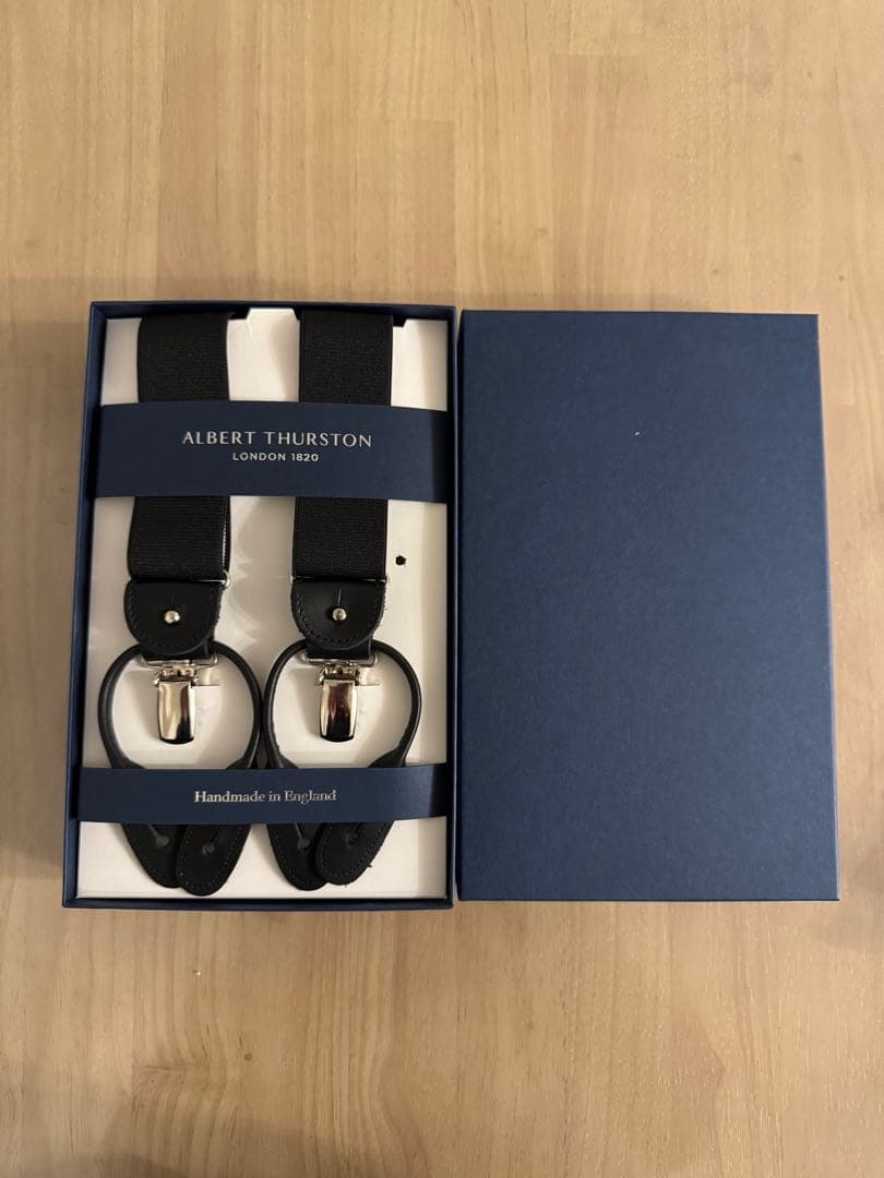 アルバート・サーストン サスペンダー