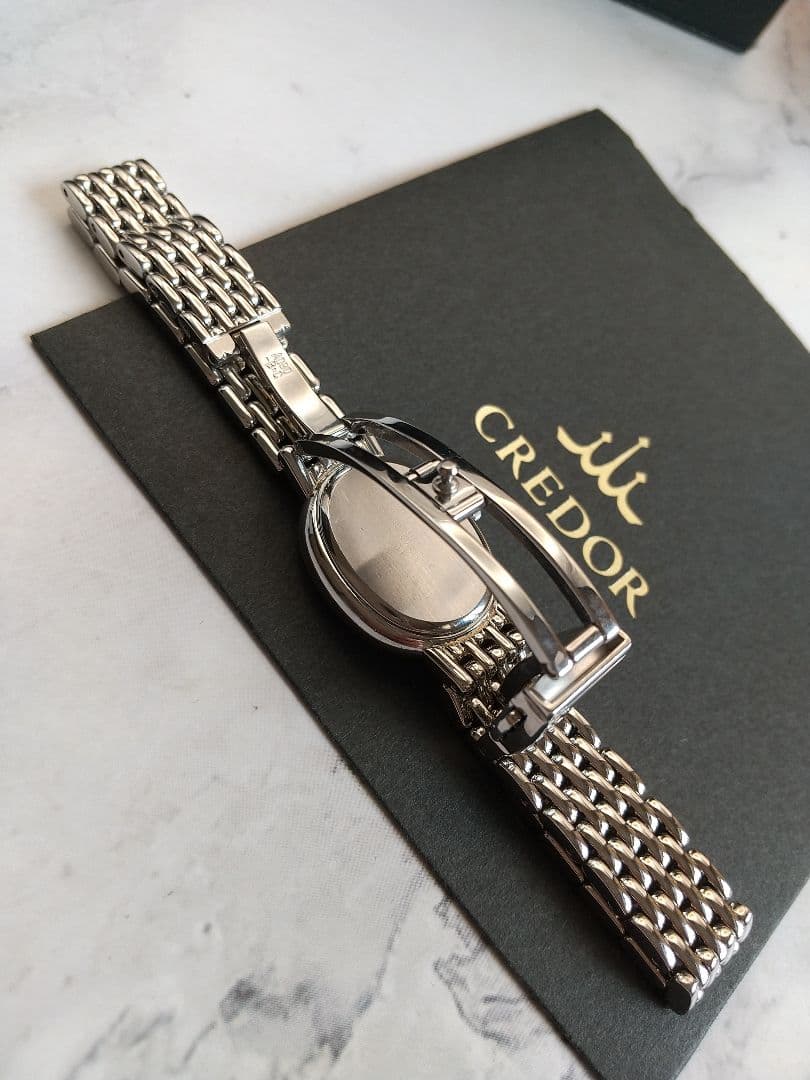 クレドール シグノ美品 白蝶貝 28Pダイヤベゼル 現行販売モデル クォーツ
