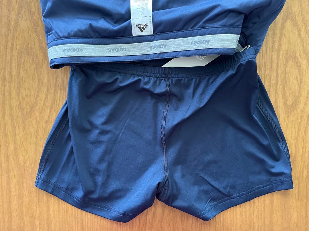 アディダス 長袖クルーネック セーター 中綿スカート 上下セット　セットアップ