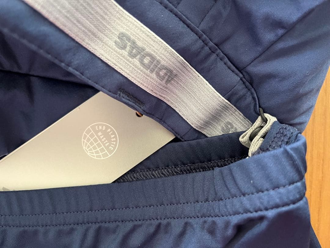 アディダス 長袖クルーネック セーター 中綿スカート 上下セット　セットアップ