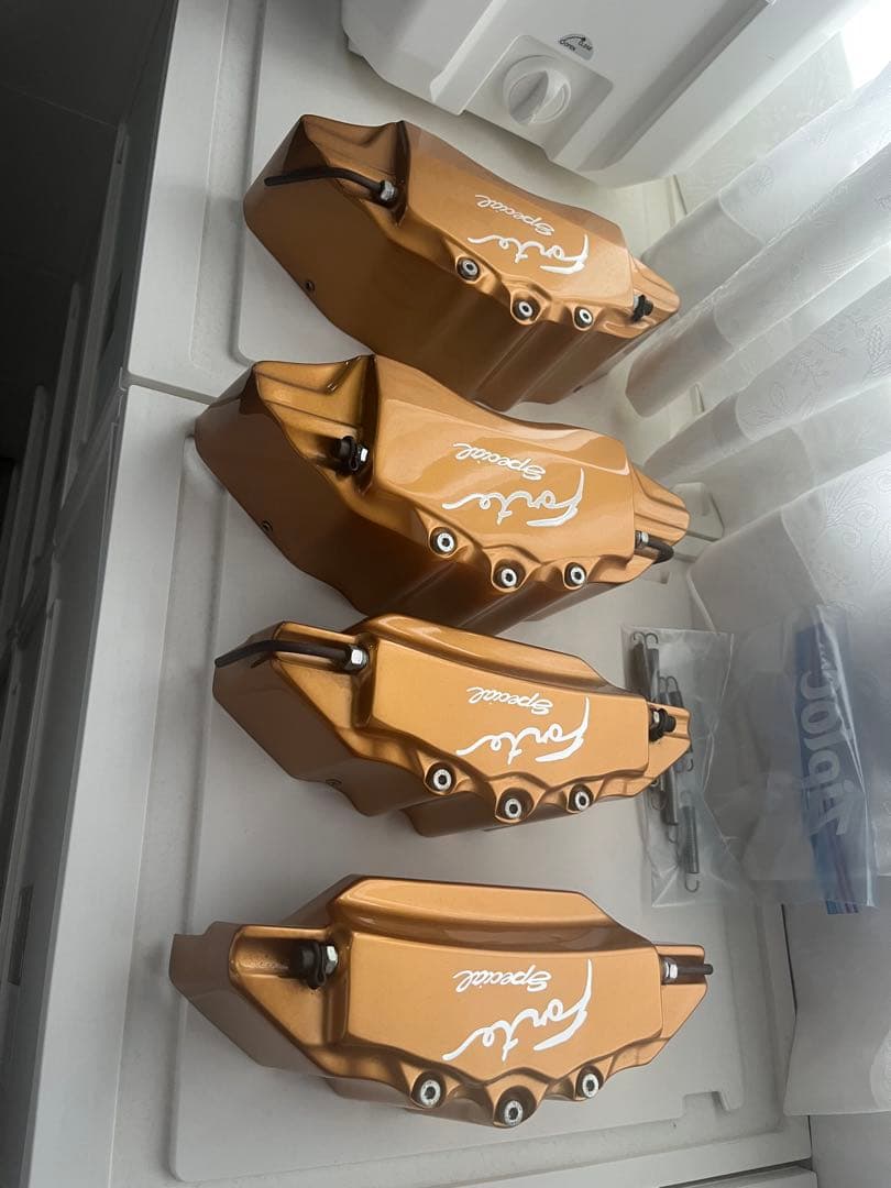 アルファード30 ブレーキキャリパーカバー