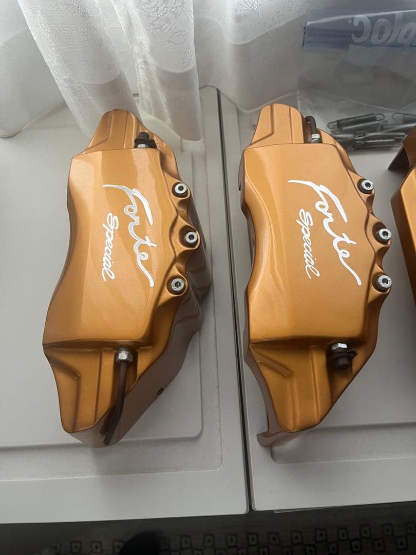 アルファード30 ブレーキキャリパーカバー