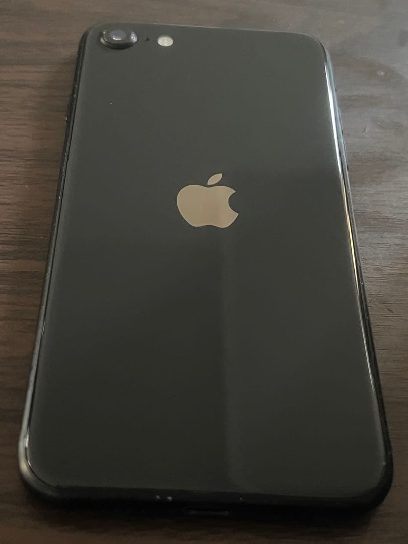 【美品】iPhoneSE 第二世代　本体　ブラック64GB SIMフリー