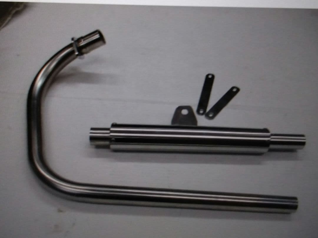 ２５０ＴＲマフラー新品未使用の出品です。ダウンキャプトンタイプ