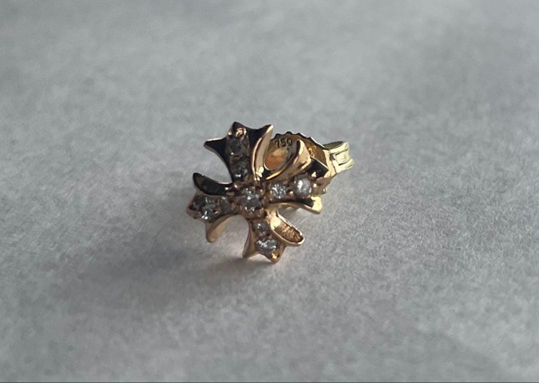 22k 9Pダイヤ クロス プラススタッドピアス 22金 パヴェダイヤ