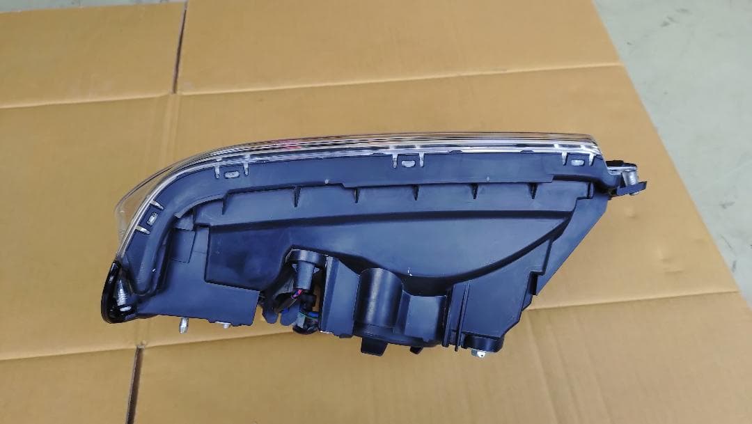 ミニキャブ　U61　U62　クリッパー　U71　U72　ヘッドライト　左　美品